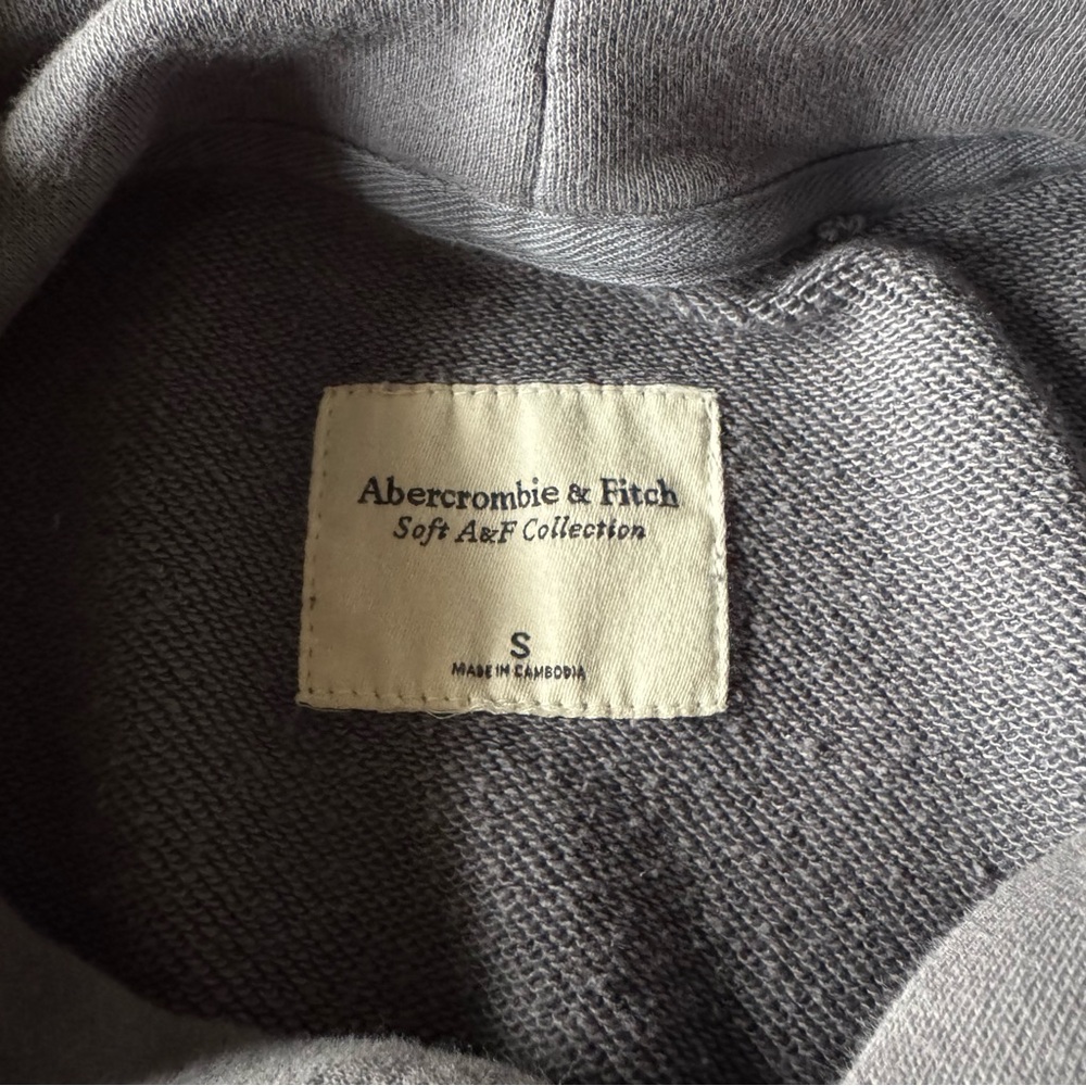 A&F hoodie - Picture 3 of 3
